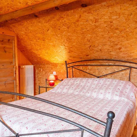 Сasa de vacaciones Le Poustadou *